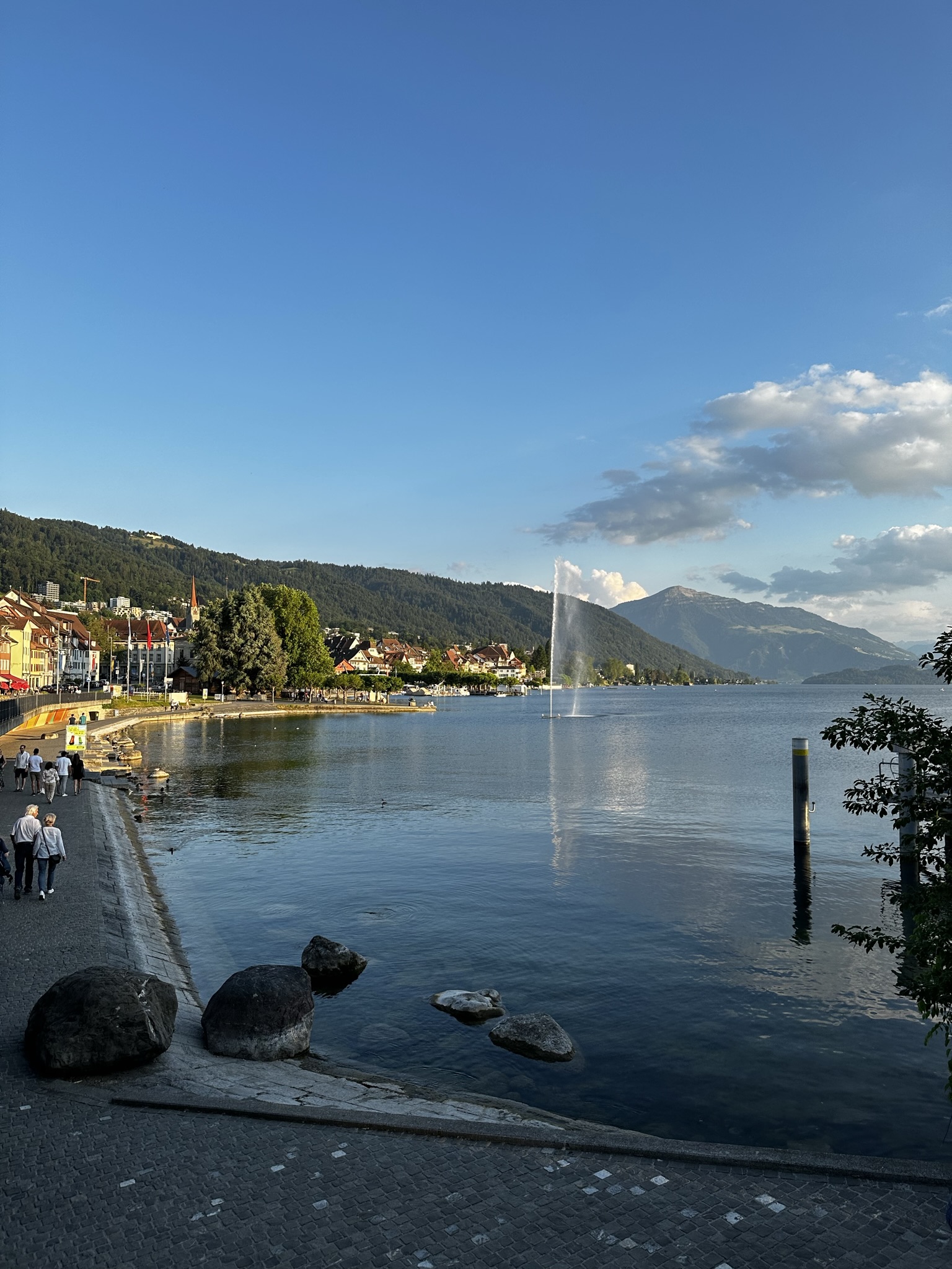 SUP on Lake Zug